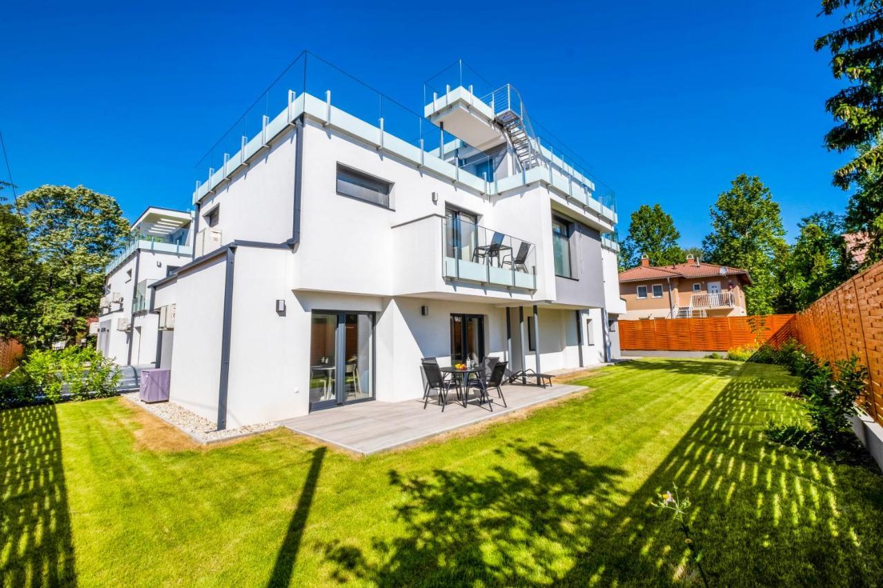 Myflat Villa Nuvola Сиофок Екстериор снимка