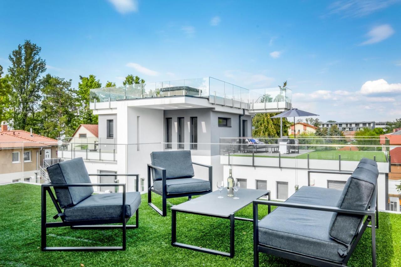Myflat Villa Nuvola Сиофок Екстериор снимка